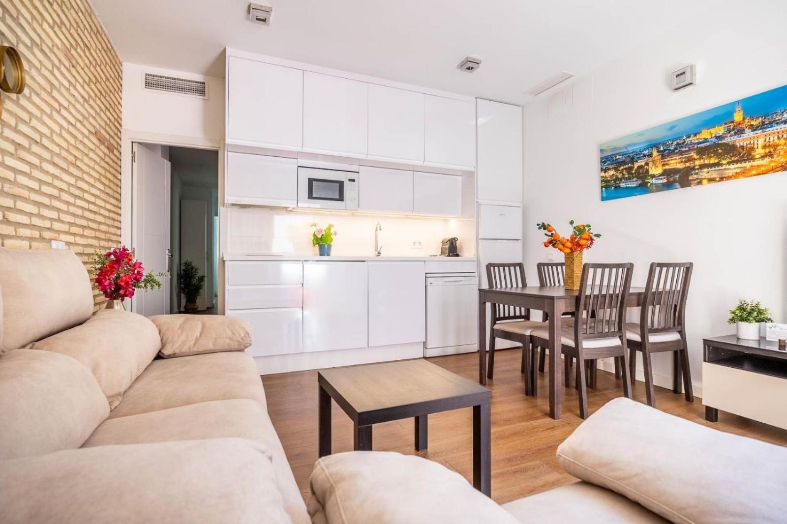 Apartamento Bc2 Aparcamiento Incluido 2d&2b Renovado Junto A Muralla Macarena E Isla Mágica
